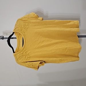 5 for $15 Lucky Brand Sz Large Dark Yellow Shirt Tee (Small hole in back)